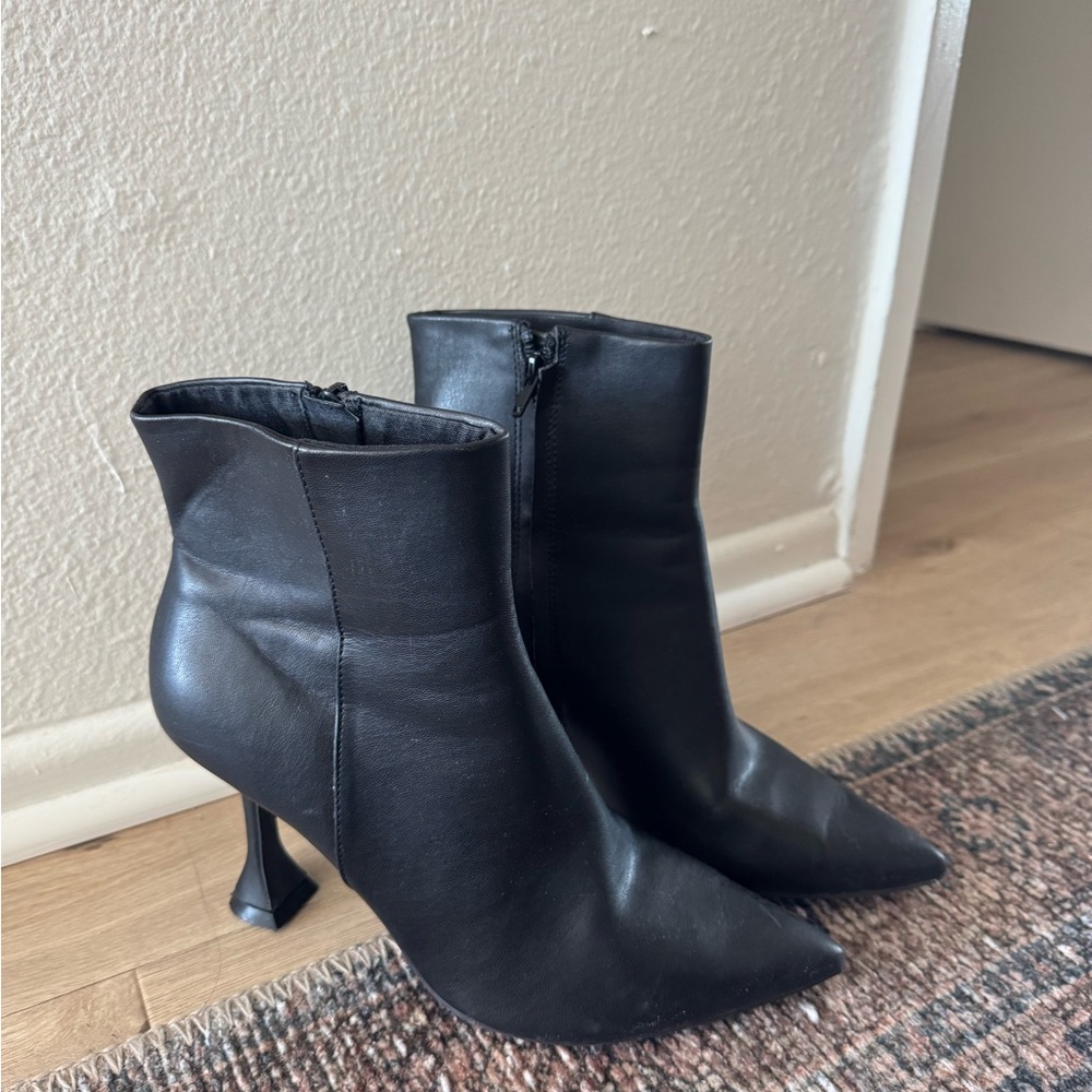 Elegant Black Ankle Boots